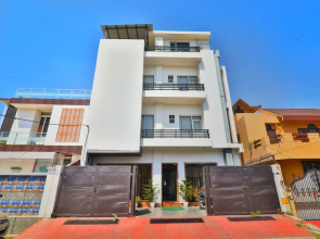 Hotel Aarya