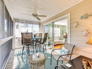 Marina & Beach Club Access: Condo in Southport