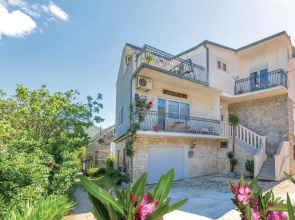 Awesome Home in Gata Zvecanje With Wifi, Outdoor Swimming Pool and 3 Bedrooms