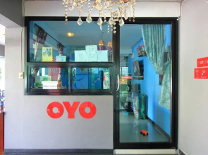 Super OYO 427 Chill Apartment