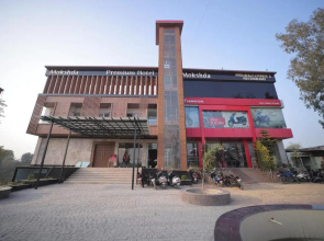Mokshda Hotel And Restaurant