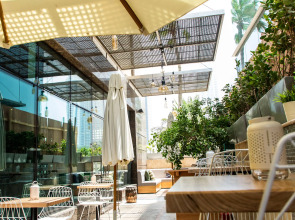 Отель Radisson Blu Hotel, Dubai Media City