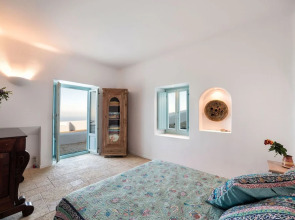 Sleeps8-parking-garden-pool-sunsets-barbeque