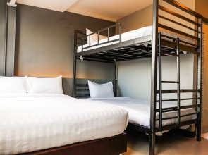 Lux Rooms Night Bazaar