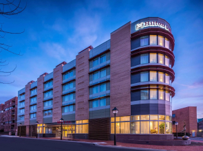 Hilton Garden Inn Alexandria Old Town National Harbor