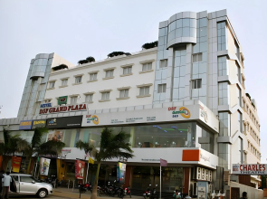 Hotel DSF GRand PLazas