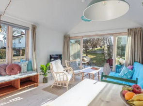 Sparkling newly built house close to city & nature