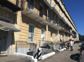 Luxury Georgian Apartment Central Bath