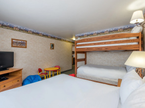 Holiday Inn Express Hotel & Suites Raton by IHG