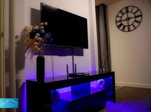 Central M K 1-bedroom Apartment, Sleeps 4, Parking