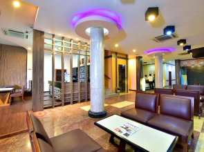 Hotel Zayar Htet San