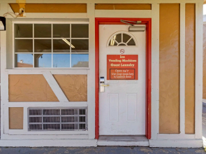 Econo Lodge Pryor