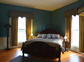 Early Inn at the Grove