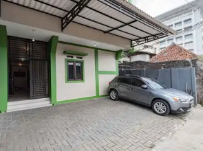 RedDoorz @ Suryakencana Bogor