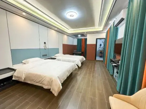 Golden Wowo Hotel