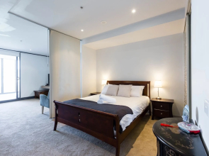 Leila, 1BDR Melbourne Apartment