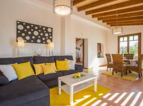 SHOSTALET - Beautiful country house with private pool in a rural environment. Free WiFi
