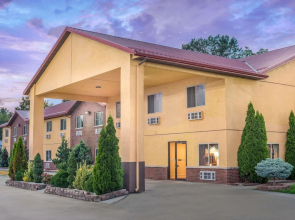 Super 8 By Wyndham Olney