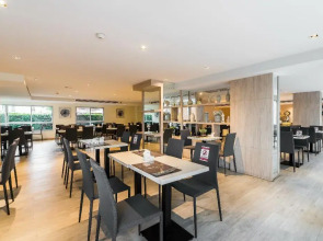 The Grass Serviced Suites by At Mind