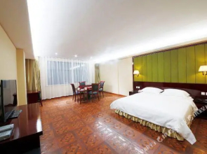 Zhongwei Business Hotel
