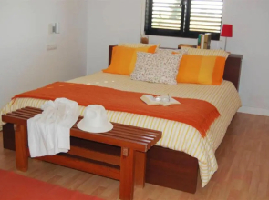 One bedroom appartement with shared pool balcony and wifi at Alvor 1 km away from the beach