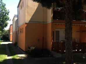 neGGa Retro Apartments