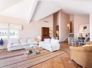 Exclusive Apartment, 200m2, Near Puerto Banus, Señorío de Marbella