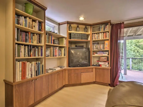 Harpers Ferry Apartment w/ Private Pool & Hot Tub!