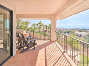Stunning Getaway w/ Hot Tub in Lake Havasu City!