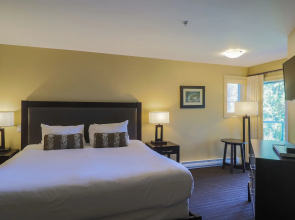 Pacific Shores Resort & Spa