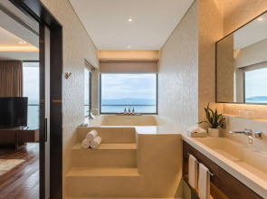 Prince Hotel Da Nang (Formerly Sel de Mer Hotel & Suites)