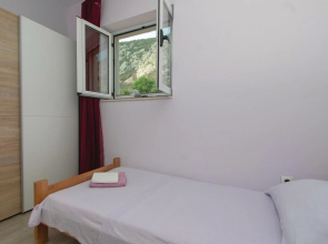 Beautiful Home in Trstenik With Wifi and 2 Bedrooms