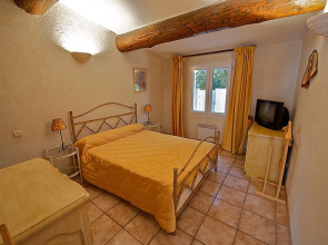 House Cucuron Vaugines