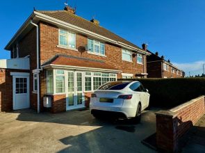 Sandringham House Serene Escape Cottage