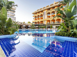 Hotel Orange Palace Side