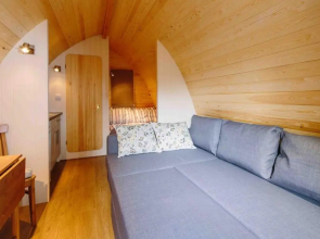 Lupin Glamping Pod