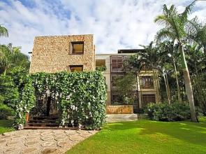 Los Altos Residences