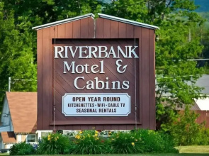 Riverbank Motel and Cabins