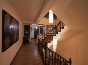 Anoma Boutique House