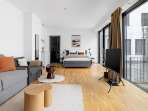 Global Living Augsburg Rathausplatz