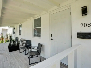 Charming Miami Getaway Near Beaches & Attractions