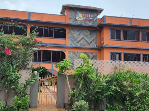 Beach-Pool-Sun-family-6 bedroom getaway