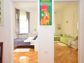 Apartment Charlie