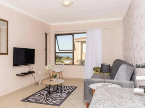 Sun n Surf Sunny and spotless 1 bedroom apartment