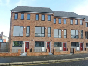 Denny Guests House / Green Lane