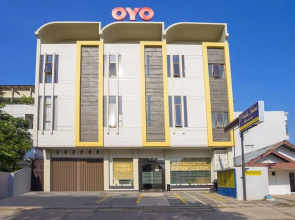 OYO 1761 彭多克英达鲁玛科斯酒店(OYO 1761 Pondok Indah Rumah Kost)