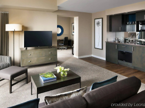 One King West Hotel & Residence