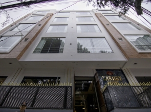 Lakhey Hotel
