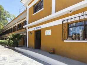 OYO Hotel La Marina