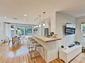 1714boul 2 Bedroom Home
